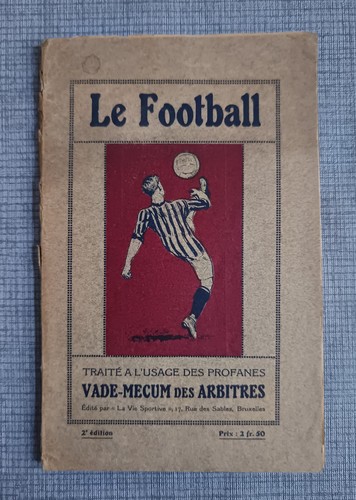 Football traité à - football,